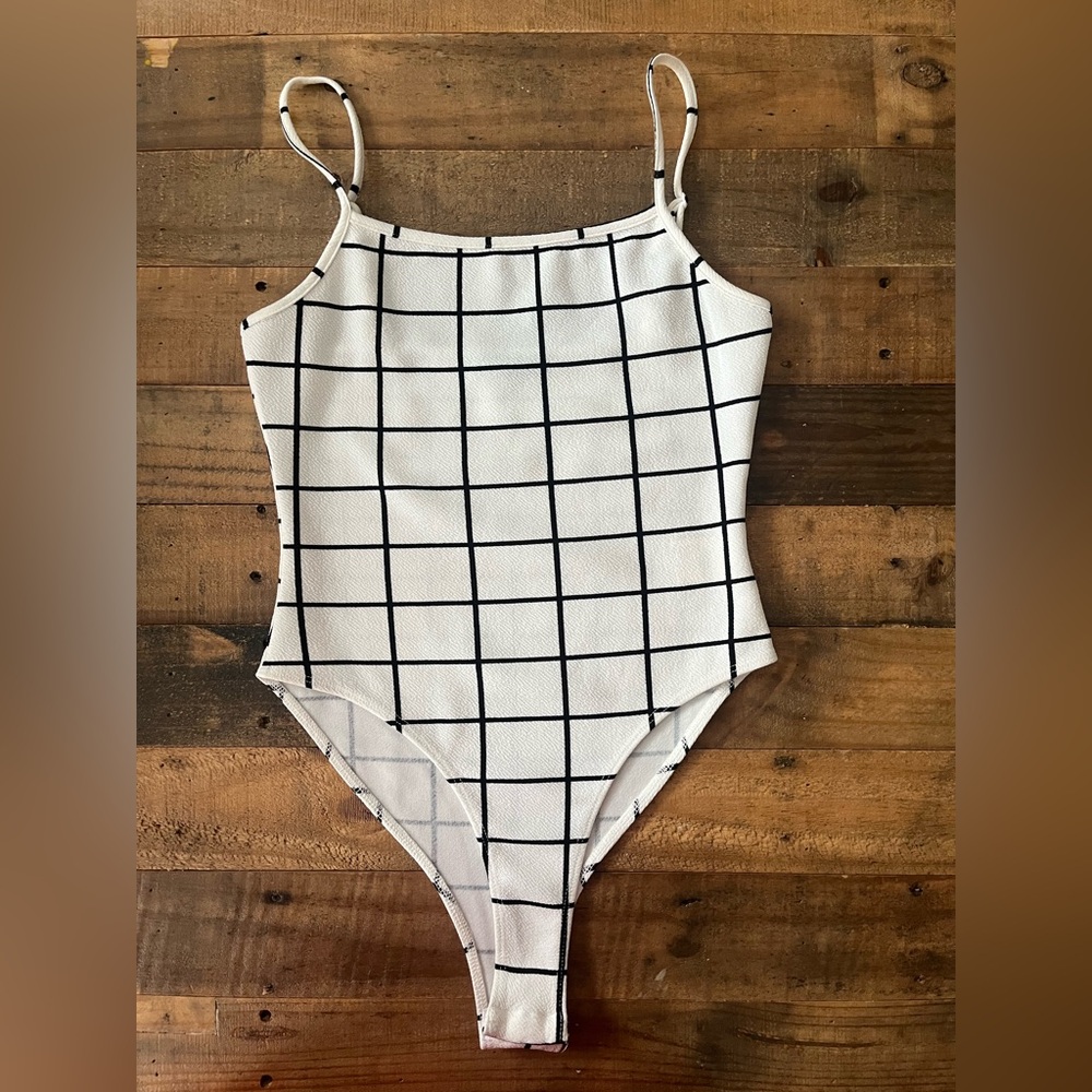Grid Pattern Bodysuit - Picture 3 of 3
